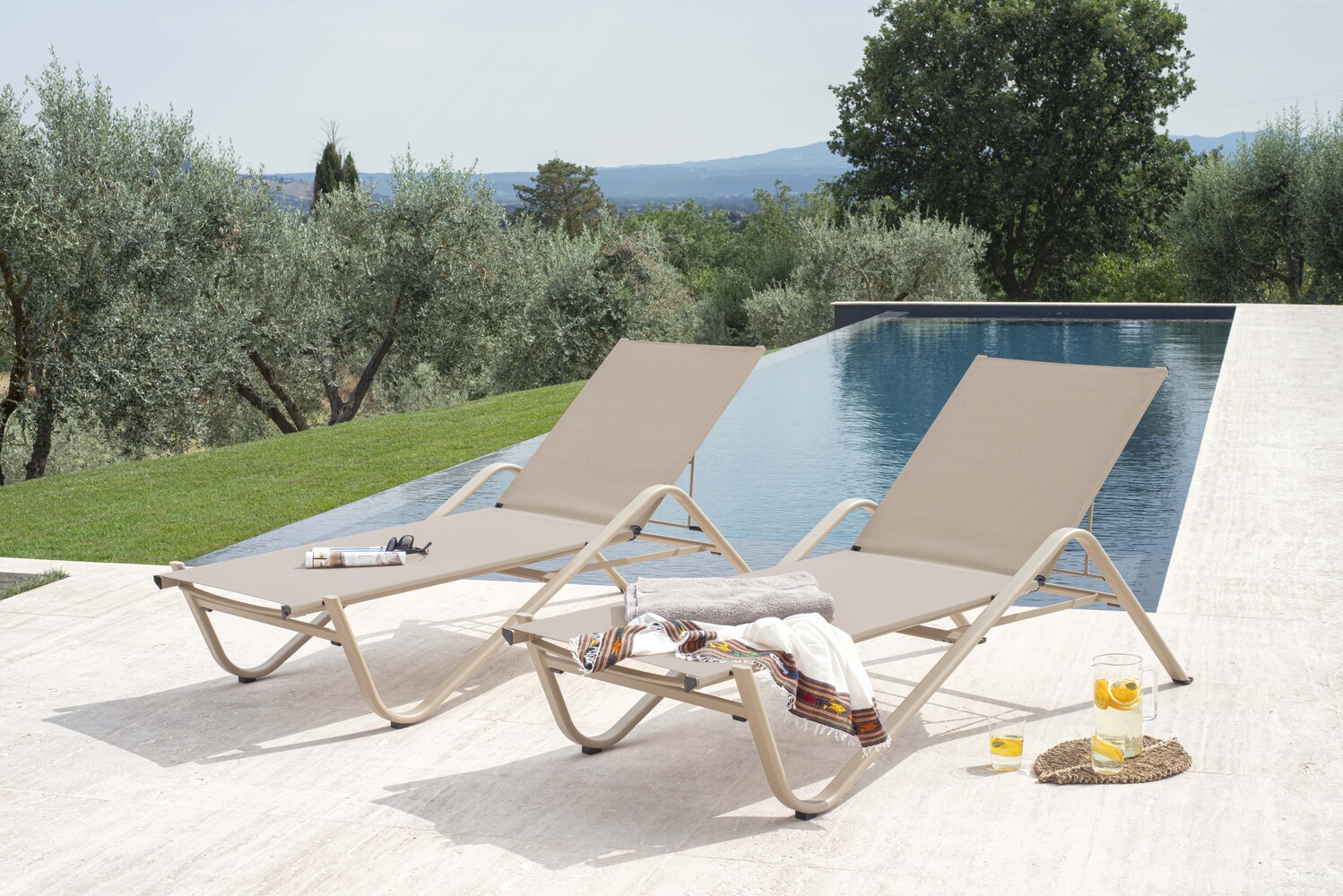 mobilier de jardin emu italie lit de piscine holly
