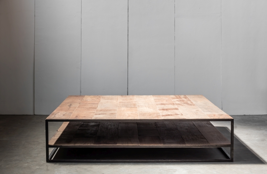table basse, Heerenhuis, métal noir et solid oak, sur mesure